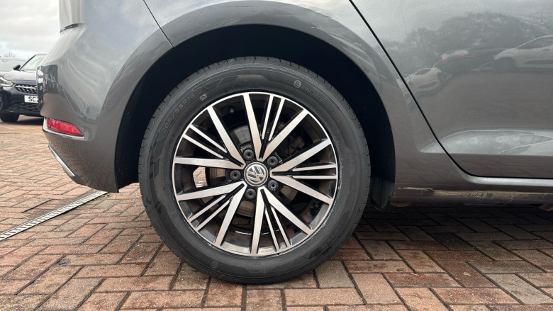 Volkswagen Golf 1.0 TSI 110 SE 5dr Petrol Hatchback